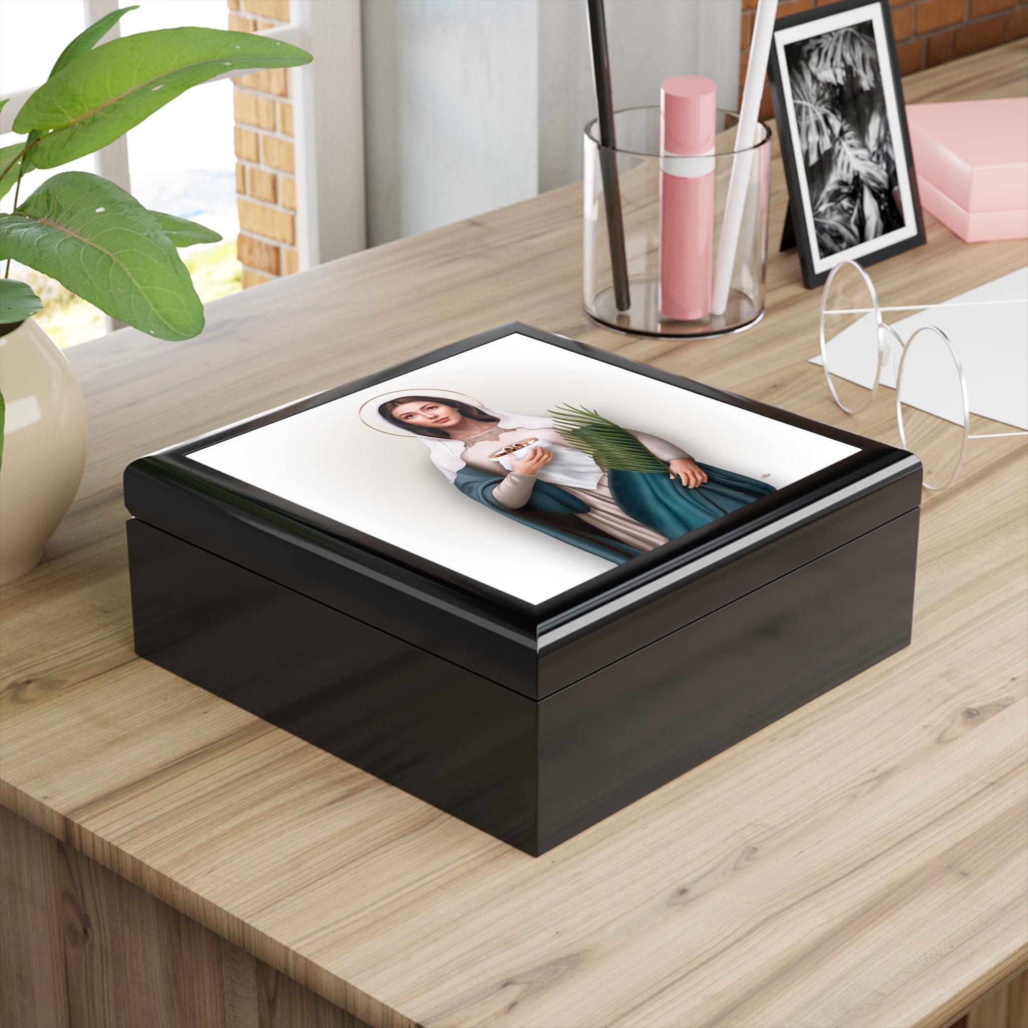 St. Lucy Keepsake Box - VENXARA®