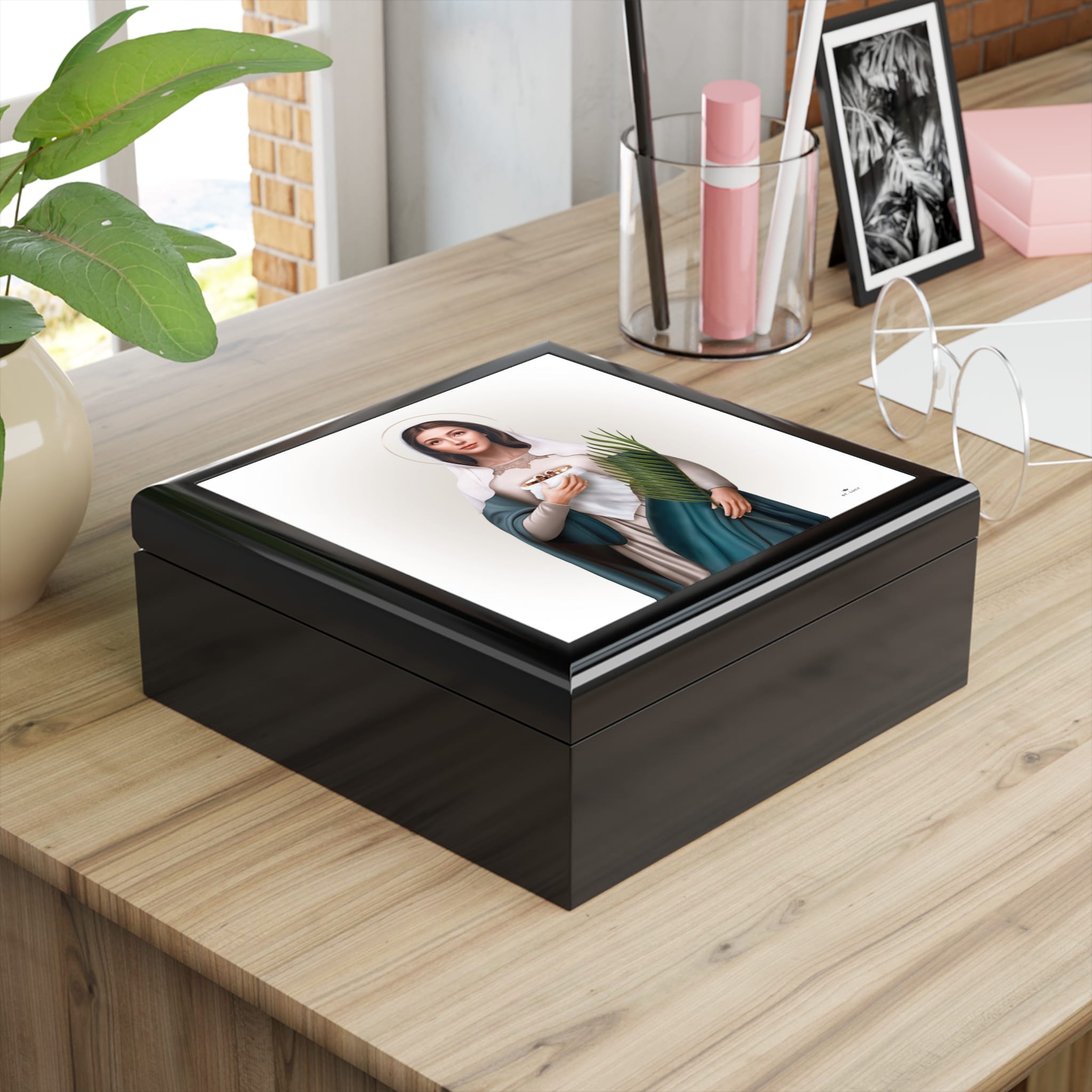 St. Lucy Keepsake Box Copyright VENXARA