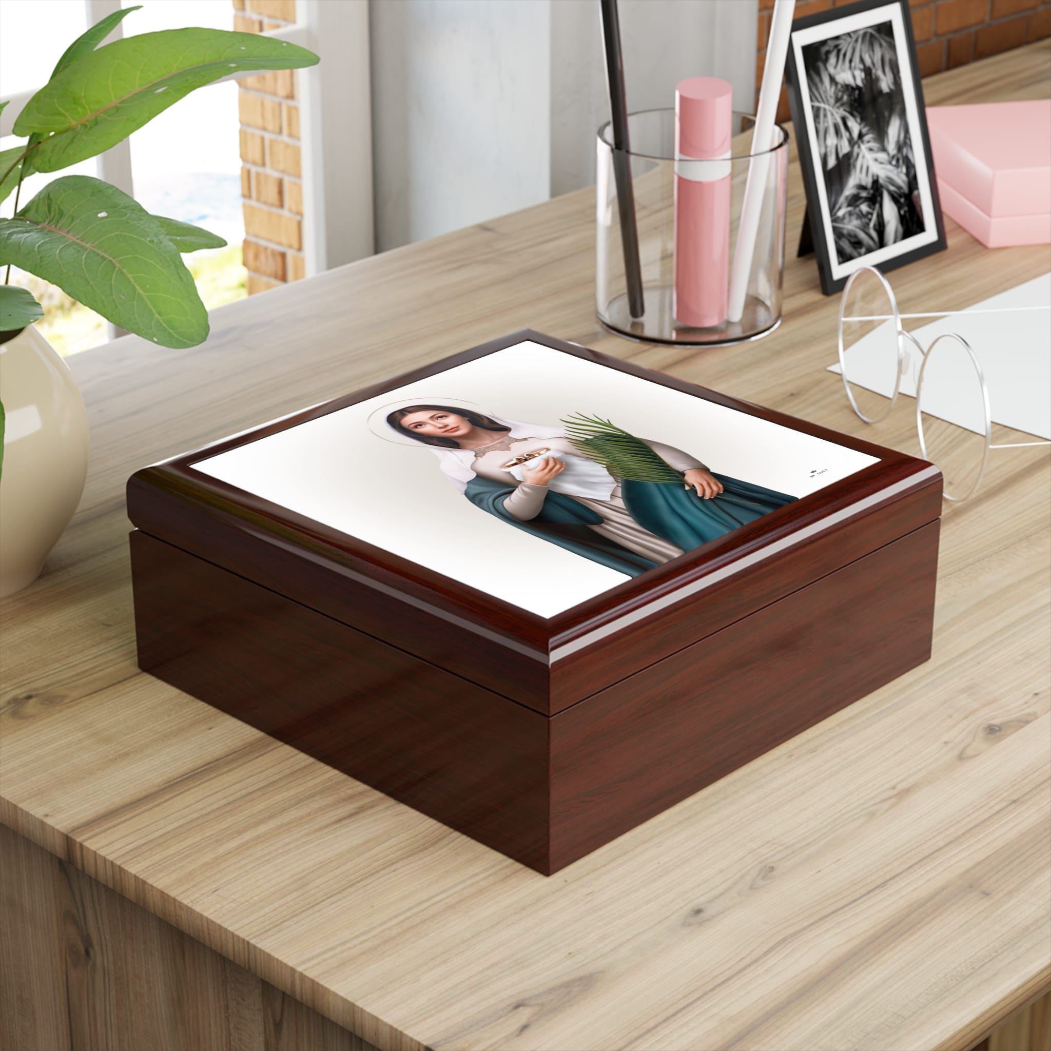 St. Lucy Keepsake Box Copyright VENXARA
