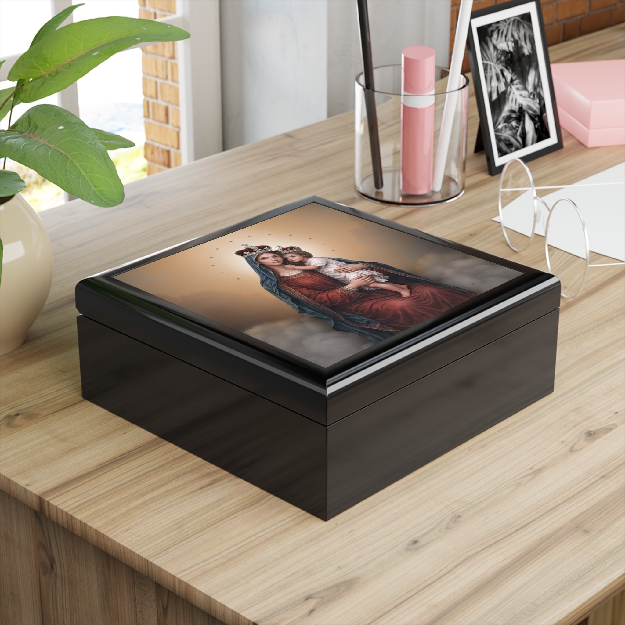 Divine King and Queen Keepsake Box - VENXARA