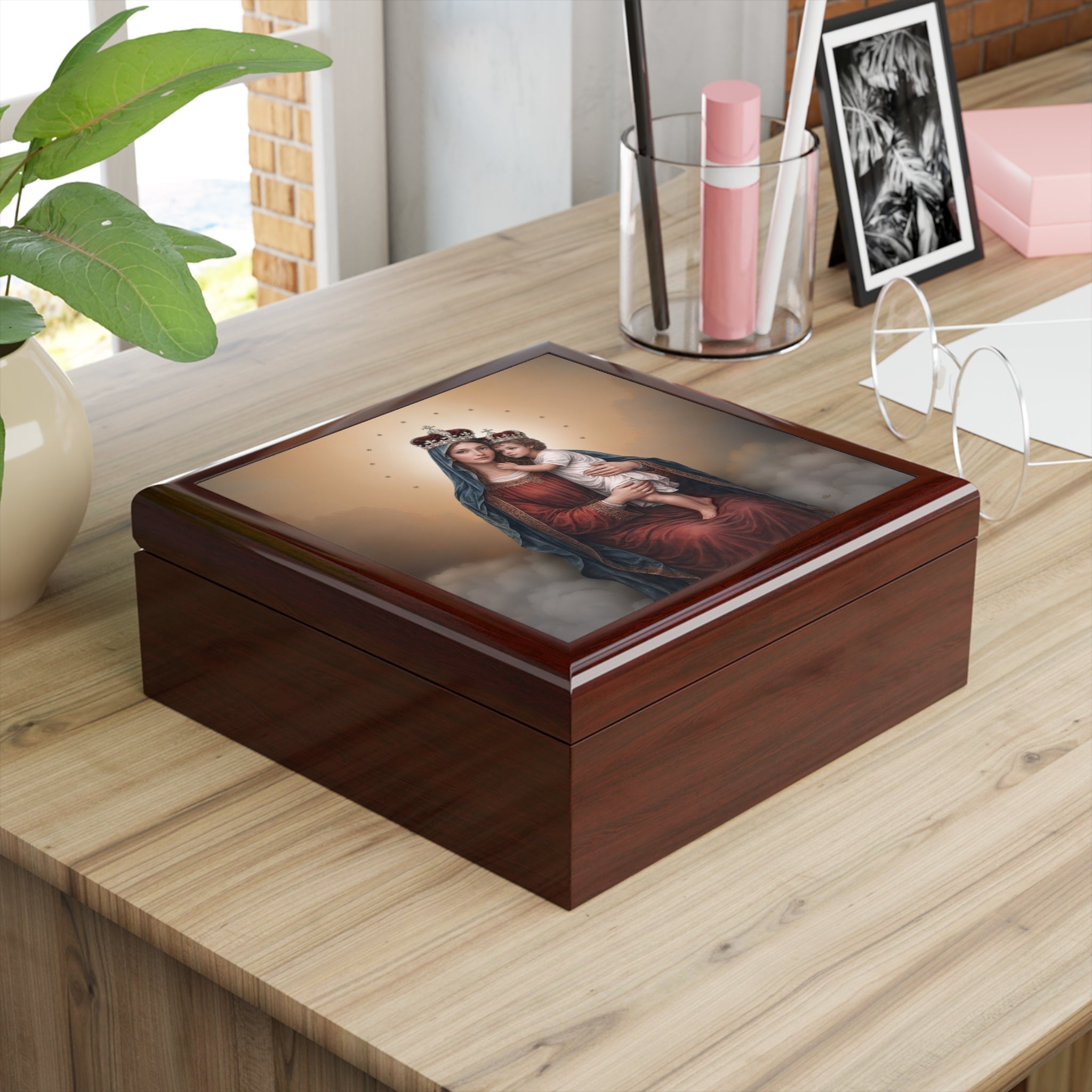 Divine King and Queen Keepsake Box - VENXARA