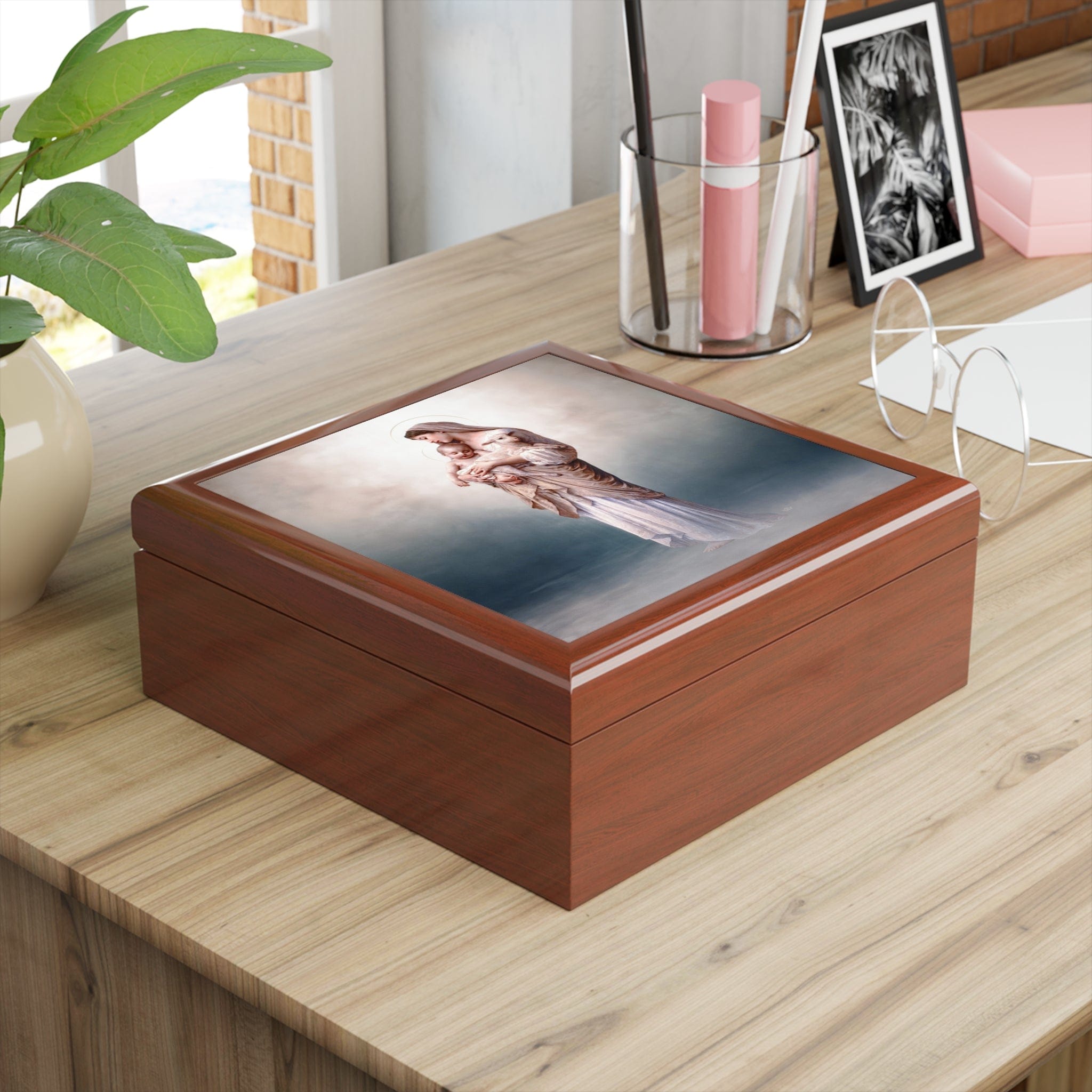 Innocence Keepsake Box Copyright VENXARA
