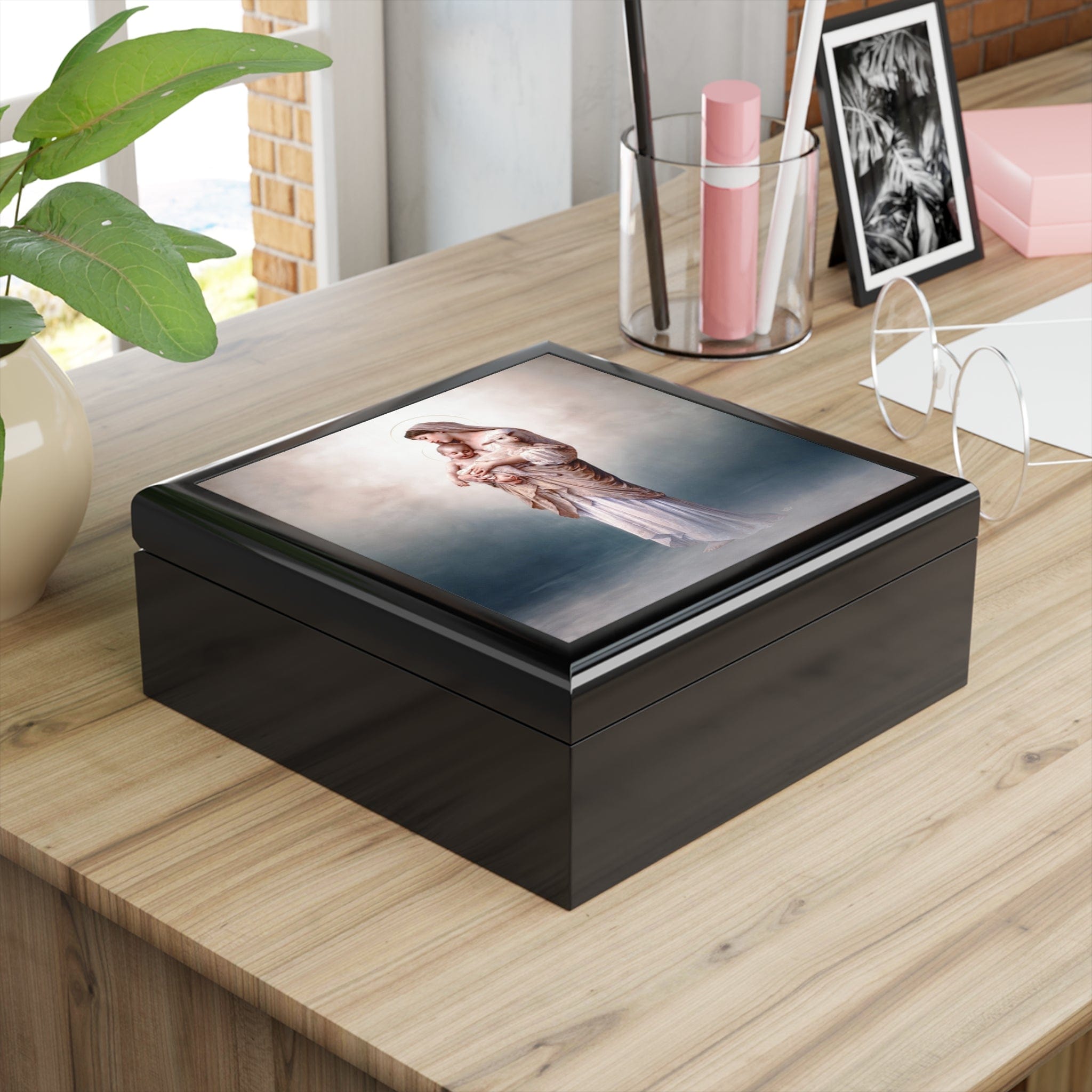 Innocence Keepsake Box Copyright VENXARA